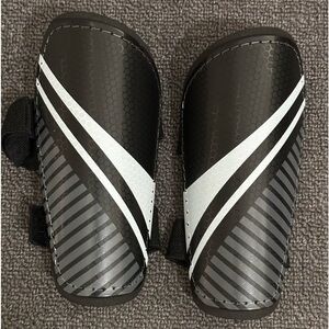 I-9 Sports Shin Guards Kids Size Small Black and White